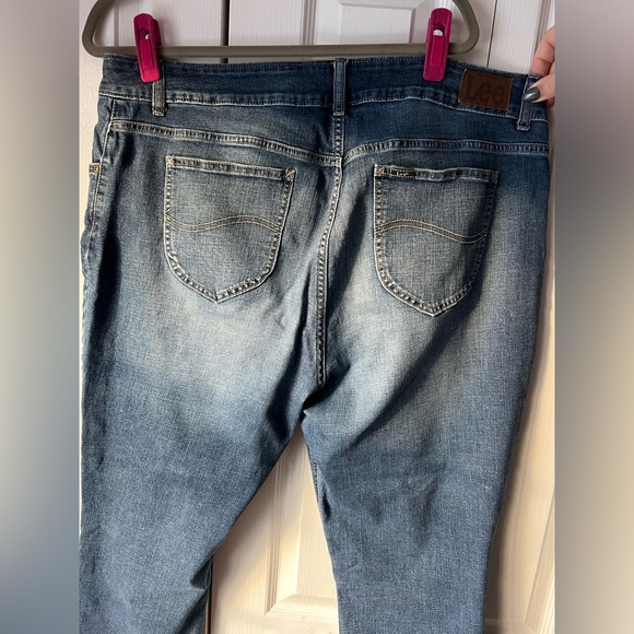 LEE Plus size capri style jeans - Picture 4 of 4